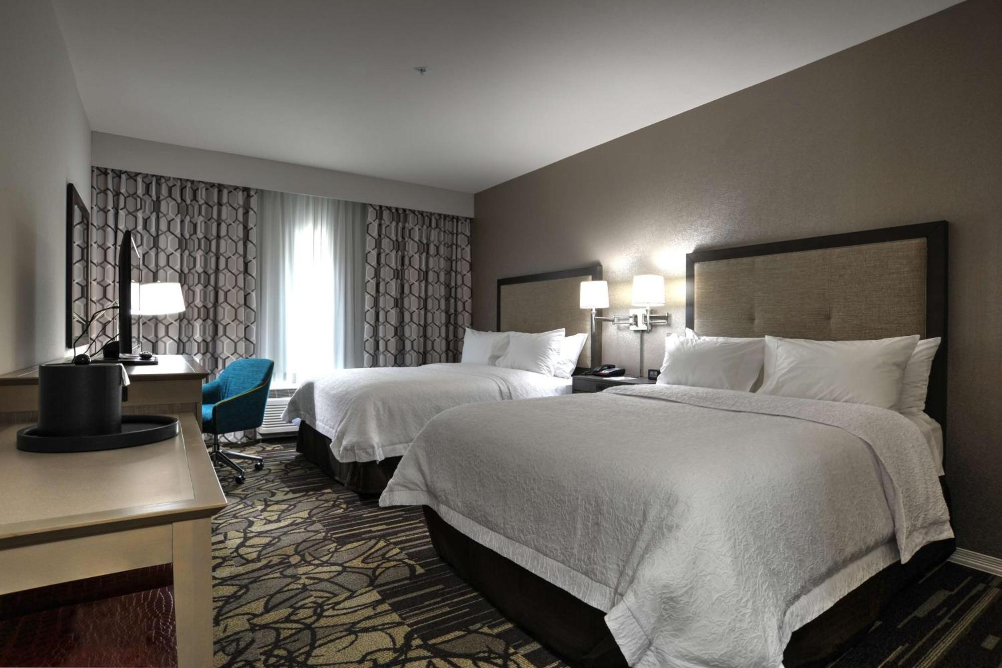 Hampton Inn & Suites ארדמור מראה חיצוני תמונה