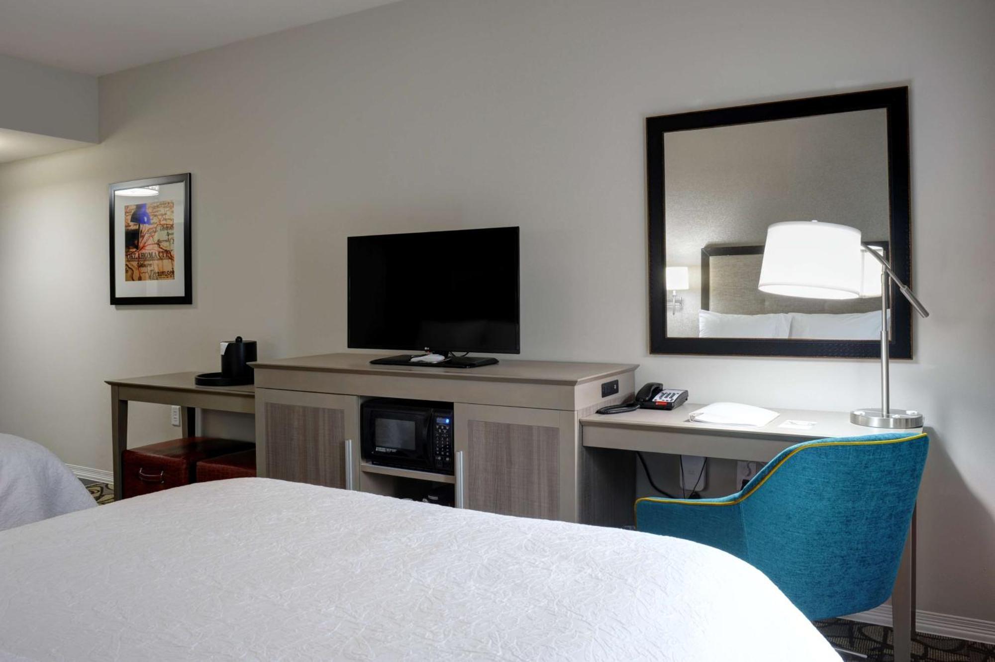Hampton Inn & Suites ארדמור מראה חיצוני תמונה