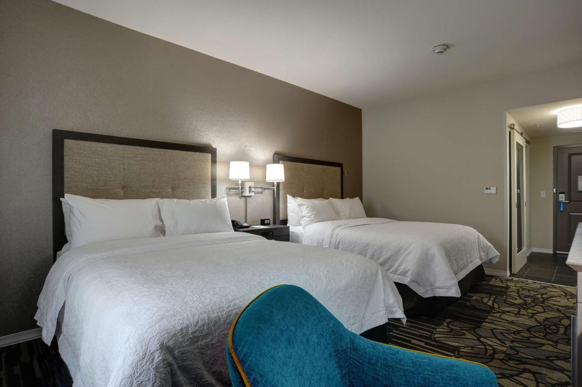 Hampton Inn & Suites ארדמור מראה חיצוני תמונה