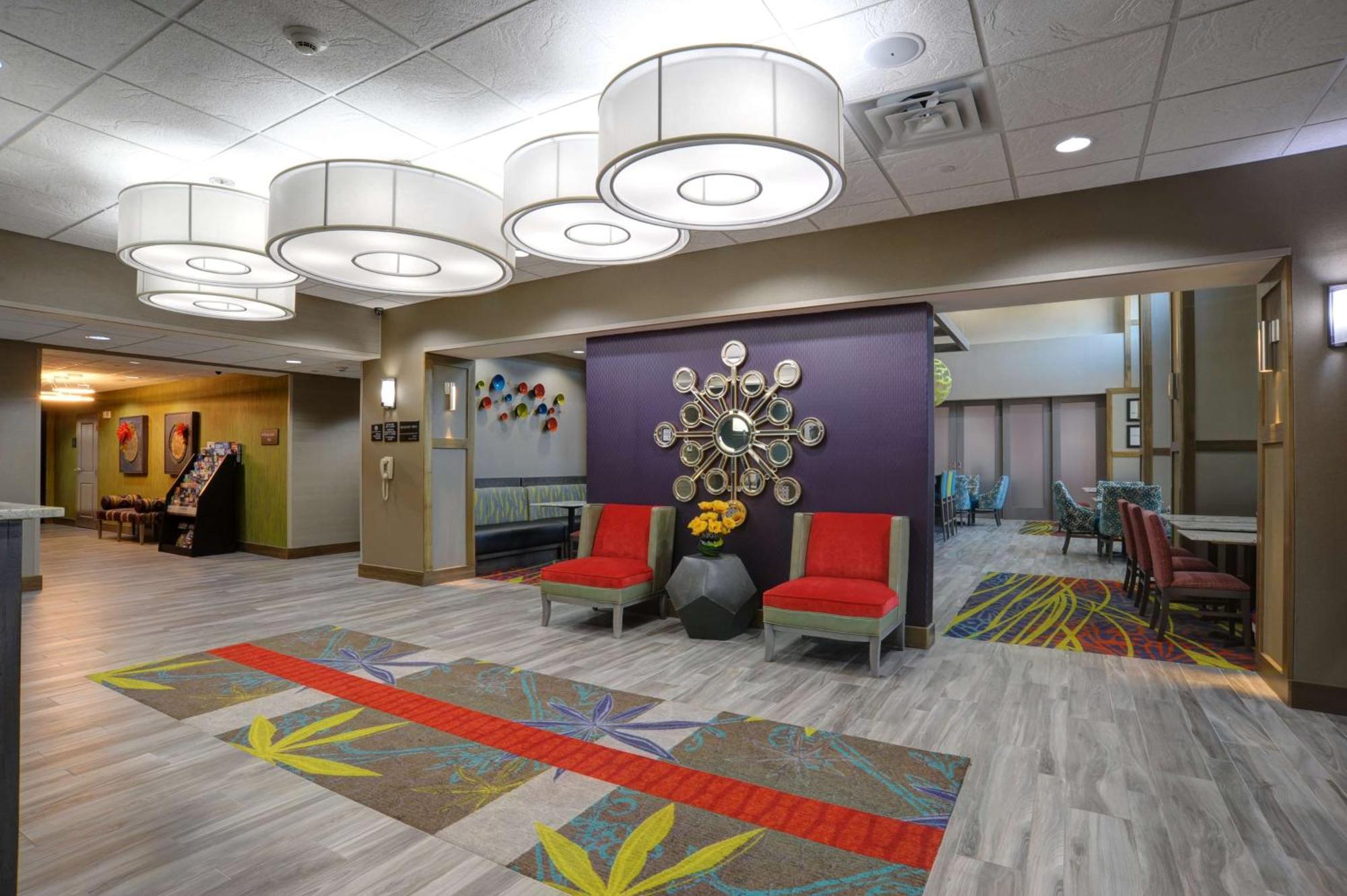 Hampton Inn & Suites ארדמור מראה חיצוני תמונה